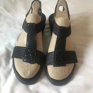 Munro USA ~ Art to Wear ~ Black Platform Slip On Walking Wedge Sandals Size 7.5 - Picture 1 of 10