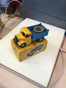 DINKY TOY, RARE BEDFORD END TIPPER, YELLOW WITH CREAM HUBS, NEAR MINT, BOXED - Picture 1 of 7