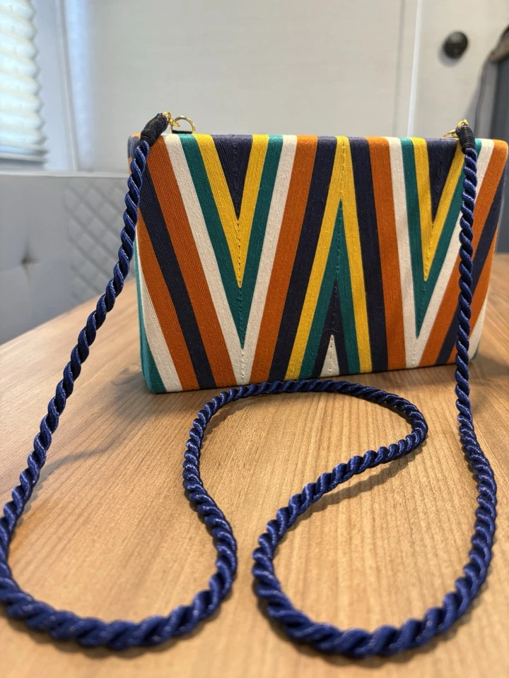 Bolso sin asas House Of Beatriz de noche artístico con estampado de chevron correa de cordón Foto 1 de 4