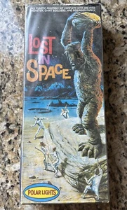 #5301 Polar Lights 1997 Lost In Space One Eyed Monster Model Kit Factory Sealed - Picture 1 of 4