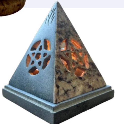 Piramide brucia incenso - Immagine 1 di 1