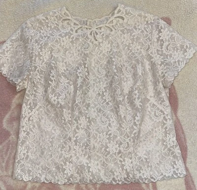 Vintage 1950s Beige Nylon Floral Cut Out Lace Short Sleeve Blouse de Jour Sz 38 - Image 1 of 4