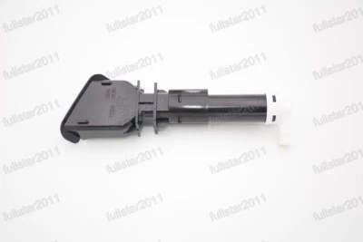 Right Headlight Washer Spray Nozzle Jet 8265A644 For Mitsubishi ASX 2009-2015 - Image 1 of 2