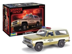 Revell 1/25 Stranger Choses Jim Trémie 1985 Chevy K5 Blazer 14558 Modèle Kit - Photo 1 sur 1