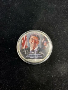 2004 1oz American Silver Eagle Colorized Ronald Regan - Picture 1 of 2