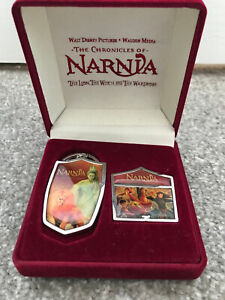 Walt Disney The Chronicles of Narnia Metal Keyring Pin Badge Gift Set BOX BROKEN