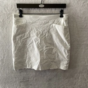 Chico's Womans Skirt Skort White 8 Solid Pull On Stretch Short Pockets - Picture 1 of 8