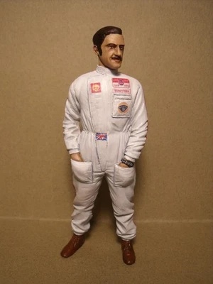 1/18 FIGURE GRAHAM  HILL  VROOM  UNPAINTED  FOR  GP REPLICAS EXOTO SPARK QUARTZO - Image 1 of 4