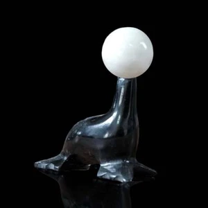 Sculpture de Table Marbre Noir Phoque Avec Bille Marble Seal H.8cm - Picture 1 of 3