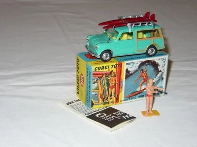 Mini Countryman Surfing Corgi n. 485 Mint/Near Mint O. Box - Rare with cast hubs - Immagine 1 di 4