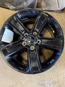 2019-2023 Jeep Wrangler OEM 18x7.5 5 Spoke Black Aluminum Wheel - Picture 1 of 5