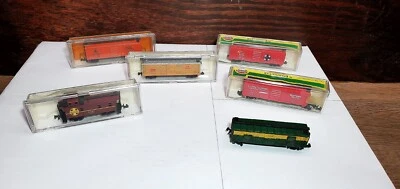 5 - N scale STOCK Car CABOOSE FREIGHT - LIFE LIKE - Model Train Cars MODEL POWER - Image 1 of 4