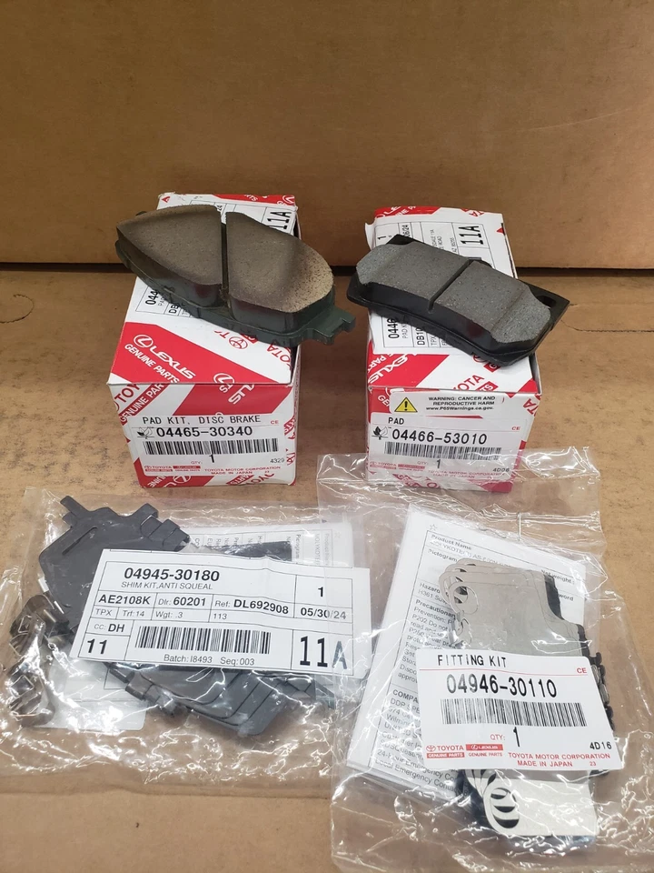 JUEGO DE PASTILLAS DE FRENO Y CUÑAS DELANTERAS Y TRASERAS DE FÁBRICA LEXUS IS250 2009-2013 Foto 1 de 1