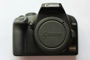 Canon EOS 1000D / Rebel XS 10.1 MP Digital SLR Camera Body - Picture 1 of 4