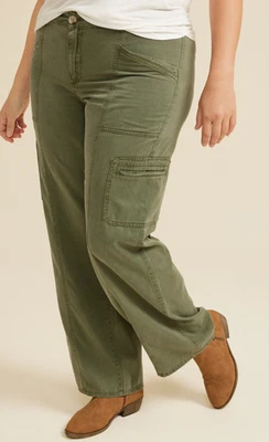 Pantalones utilitarios para mujer Maurices Going Places verdes talla 18W Foto 1 de 4