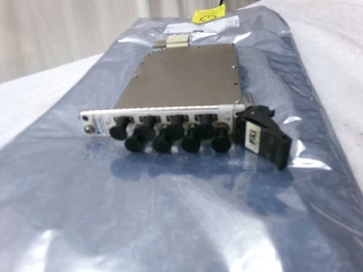 Modulador vectorial de I/Q National Instruments PXIe-5611 Foto 1 de 3