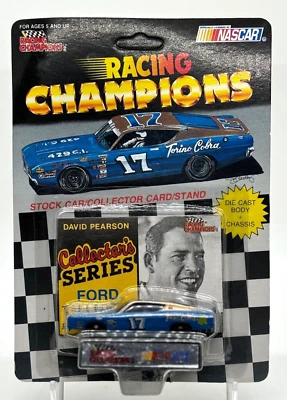 Racing Champions Collector's Series #17 David Pearson NASCAR Race Car escala 1:64 Foto 1 de 3