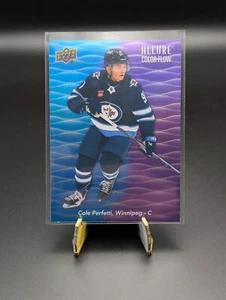 2023-24 Upper Deck Allure Cole Perfetti #CF-13 Color Flow Blue-Purple - Bild 1 von 2