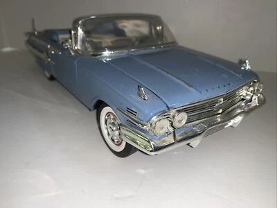 Sun Star 1960 雪佛兰 Impala 可调式 1: 18 比例压铸模型汽车 — 第 1/4 张图片