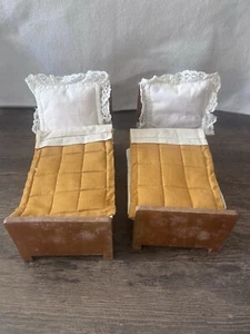 Puppenbett Vintage mit Zubehör,Decken, Kissen - Bild 1 von 6