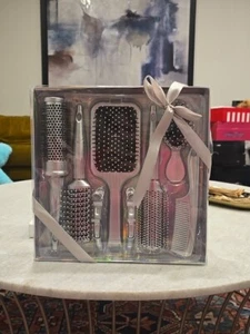 Brush & Comb 8pc Gift Set Assorted Hair Brushes, Comb, Hair Clips New - Picture 1 of 2