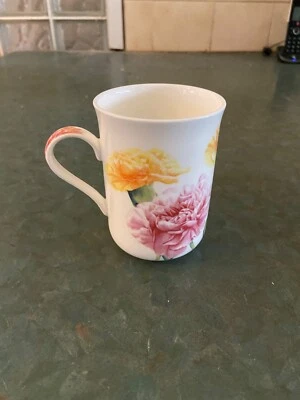 Maxwell & Williams Floriade Carnations Mug - image 1 of 4