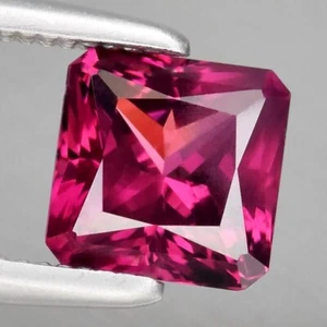 1.02CT RHODOLITE GARNET DEEP PINK MEDIUM RADIANT CUT GEMSTONE (TANZANIA) - Picture 1 of 6
