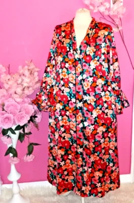 VESTIDO MIDI VERMELHO SEDOSO FLORAL MANGA LONGA (TAMANHO P) - Imagem 1 de 2