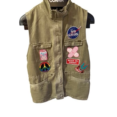 Colete Feminino Max Jeans Tecido Cáqui Listras Coloridas Zíper Completo Médio - Imagem 1 de 4