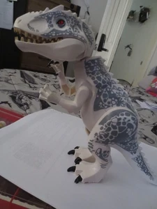 LEGO Indominus Rex / T-REX TYRANNOSAURUS - Picture 1 of 4