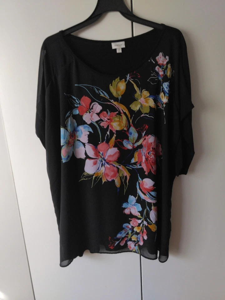 Top túnica Avenue para mujer talla grande 22/24 negro diseño floral femenino elegante Foto 1 de 4