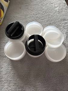 TUPPERWARE Hamburger Press With 13 Keepers And 2 Handles - Picture 1 of 1