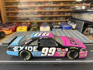 REVELL - JEFF BURTON #99 EXIDE BATTERIES 1995 FORD THUNDERBIRD - Picture 1 of 18