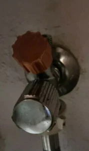 Handrad für Absperr Ventil; Eckventil, Spülkasten - Bild 1 von 3