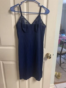 VNT Vanity Fair 70s 34 Nylon Full Slip Nightgown Lace Bodice Blue Sexy Med - Picture 1 of 5