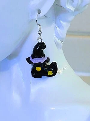 PENDIENTES GANCHO KITSCH ZAPATO BRUJA Foto 1 de 4