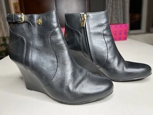 EUC Tory Burch Milan 85MM Black Leather Wedge Bootie Gold Hardware Size 7.5 - Picture 1 of 8
