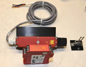 STI SR203AM Machine Safety Relay & STI TL4019 Safety Switch - Picture 1 of 3