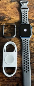 Używany Apple Watch Series 7 45mm niebieski aluminiowy GPS - Zdjęcie 1 z 11