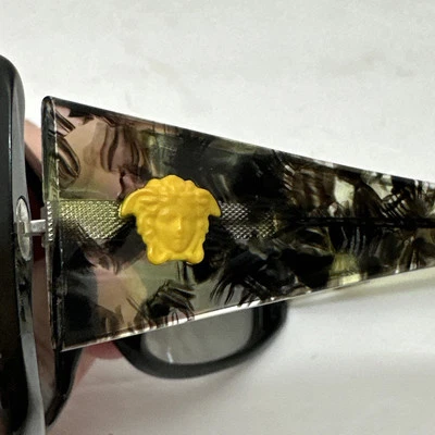 VERSACE Sunglasses Gradient Lenses READ - Image 1 of 4