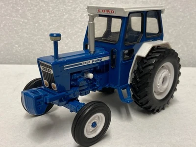 Tractor tractor Ford 7600 escala 1/32 Gran Bretaña 42416 Foto 1 de 4