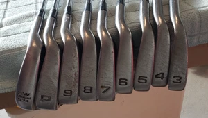JUEGO DE 9 HIERROS DE GOLF ESTILO HOJA HENRY GRIFFITTS 3-SW CON ACERO UNIFLEX AZ925 - Imagen 1 de 6