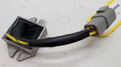Ski Doo Used OEM Voltage Regulator 515175655 MXZ Legend Summit Skandic 2002-2005 - Image 1 of 4