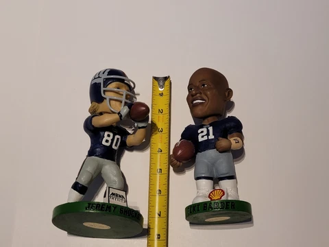 New York Giants Bobbleheads: Jeremy Shockey MBNA 8" + Tiki Barber Shell Lot of 2 Cover