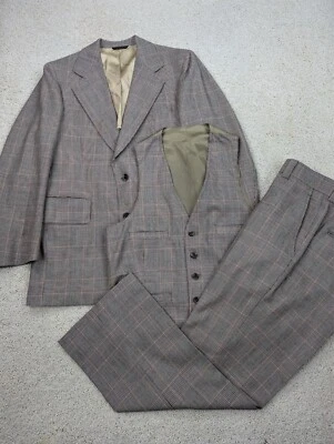 Suit Mens 36R 30x27 Gray Plaid Wool Vintage 3 Piece Jacket Vest Pants Union USA - Image 1 of 4