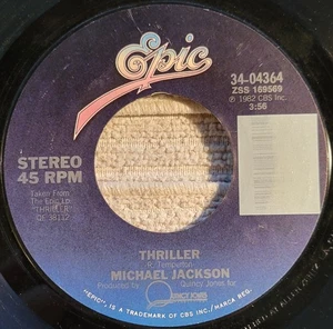 Michael Jackson "Thriller / Can't Get Outta The Rain" strong VG+ - Picture 1 of 3