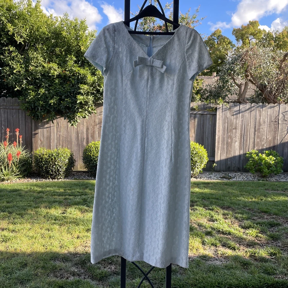 Vestido de fiesta vintage años 60 azul polvo encaje lazo delantero manga corta talla M/L Foto 1 de 3