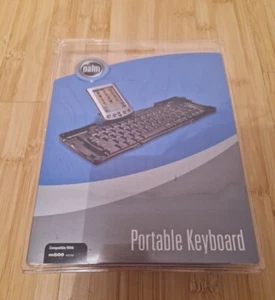 Palm P10802U Black Portable Compact Foldable English QWERTY Standard Keyboard - Picture 1 of 4