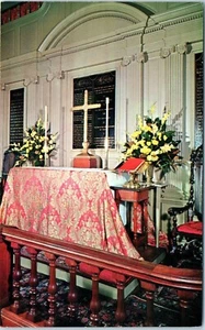 Interior View of Bruton Parish Church, Williamsburg, Virginia Postcard - Picture 1 of 2