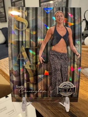 2025 Leaf 金属女式运动 Sophie Cunningham #1/1 SLAY — 第 1/2 张图片